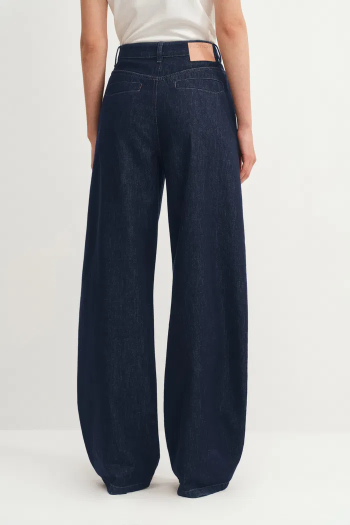 Akari Barrel Leg Jeans in Lyocell Denim - Image 4