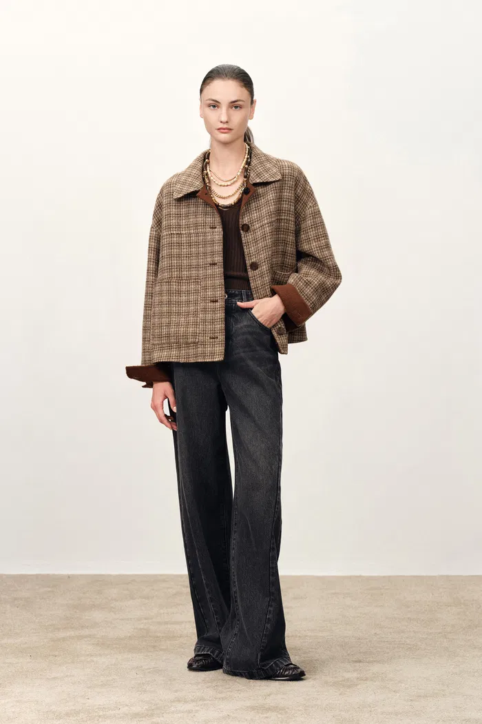 Astrid Slanted Side Seam Barrel Jeans in Cotton Denim - Image 3