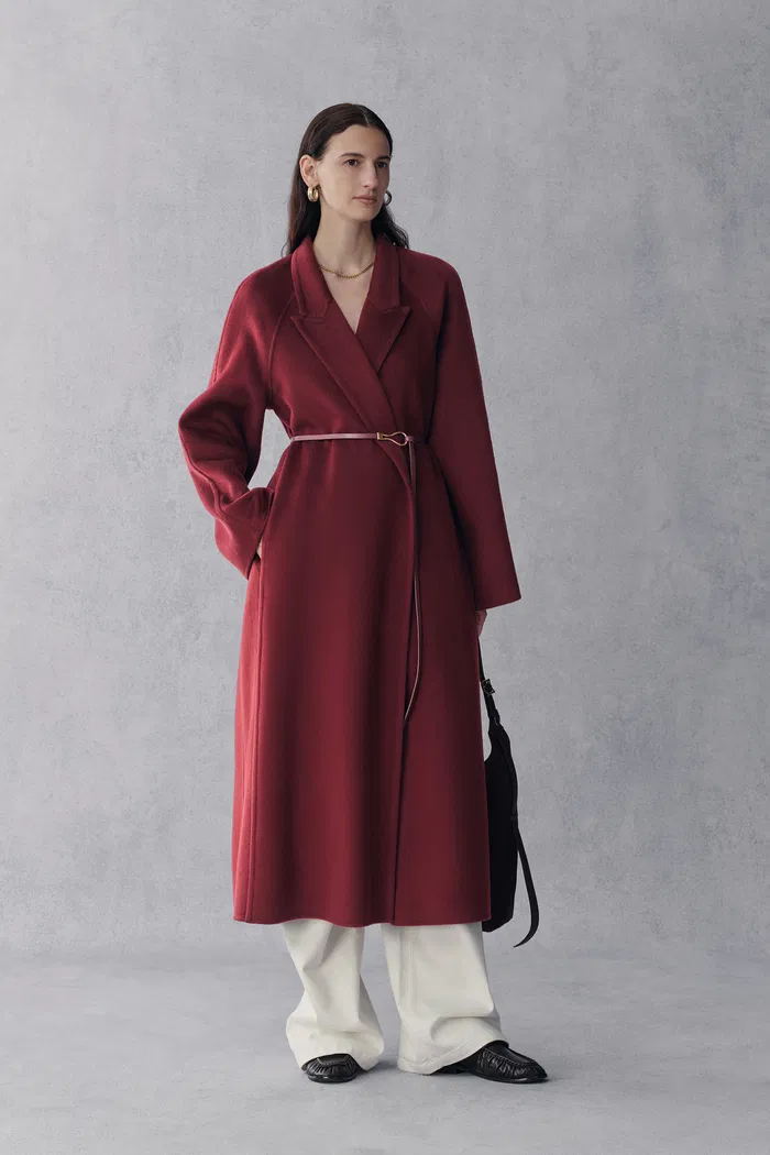 Ava Peaked Lapel Coat in Merino Cashmere Blend