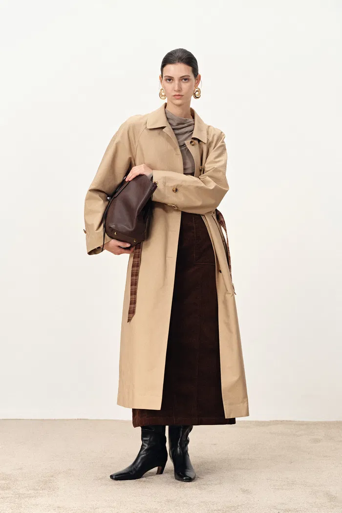 Barga Single Breasted Long Trench Coat in Cotton - Image 3