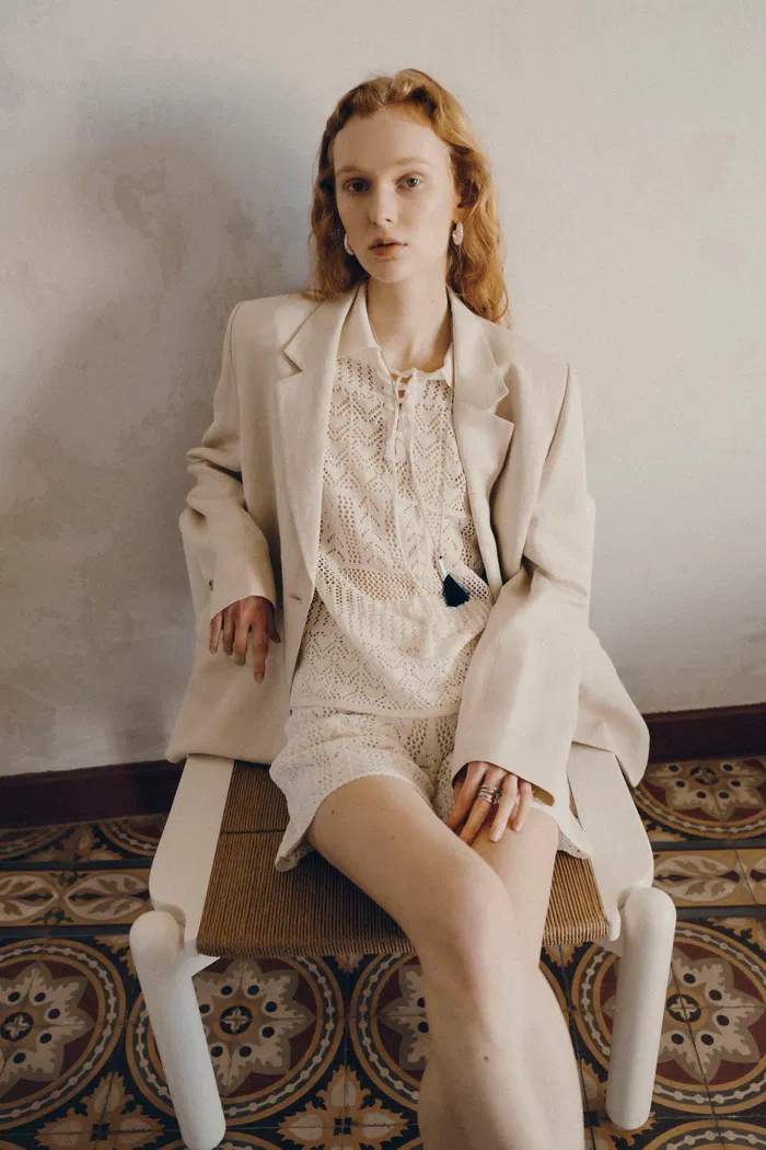 Barra Suit Blazer in Silk Linen - Image 2
