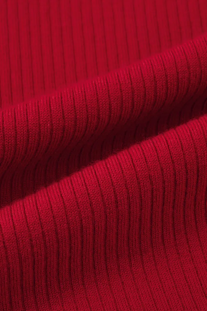 Basic Wool Knit Fitted Sweater - Image 10