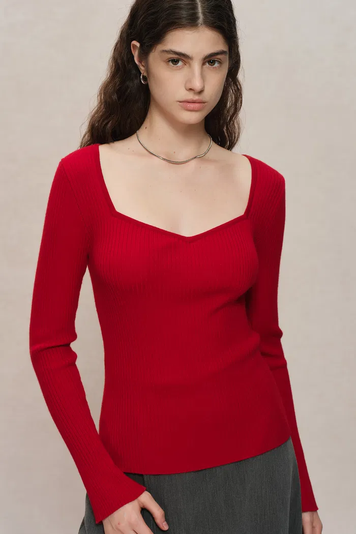 Basic Wool Knit Fitted Sweater - Image 2