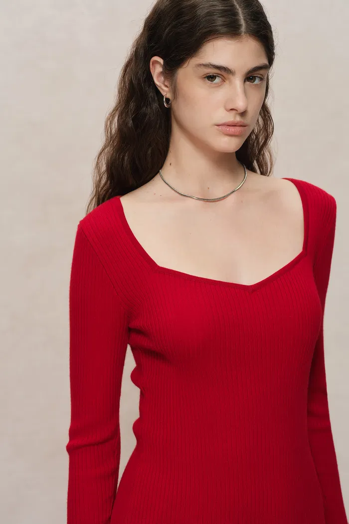 Basic Wool Knit Fitted Sweater - Image 5