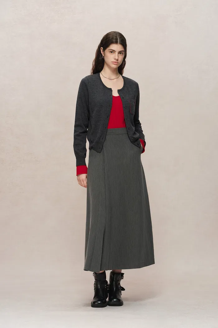 Basic Wool Knit Fitted Sweater - Image 9