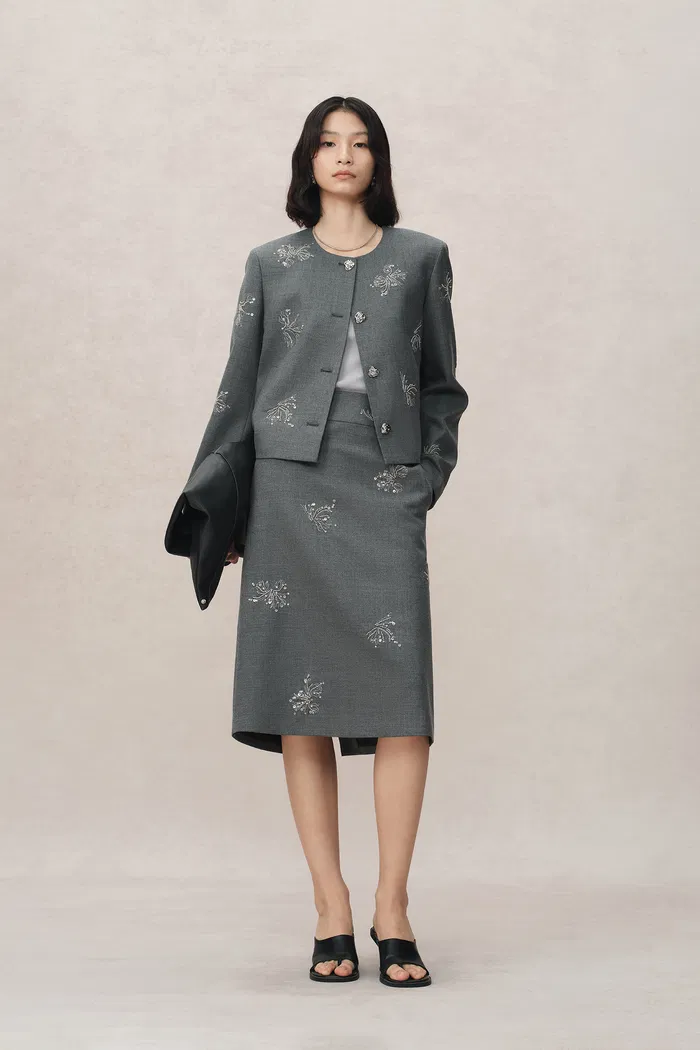 Beading Wrinkle Resistant Embroidered Skirt in Fine Worsted Wool - Image 4