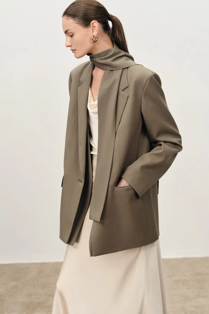 Blair Layered Look Two Piece Blazer in Fine Wool Suiting - Image 4