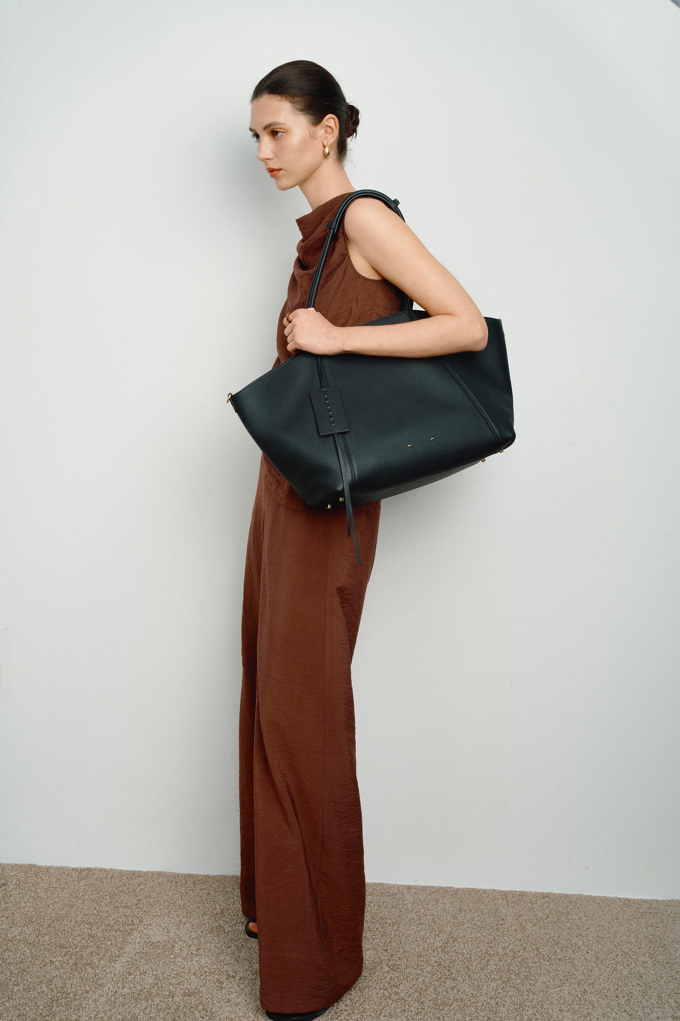 Brera Convertible Tote Bag Large in Full Grain Leather and Suede - Image 12
