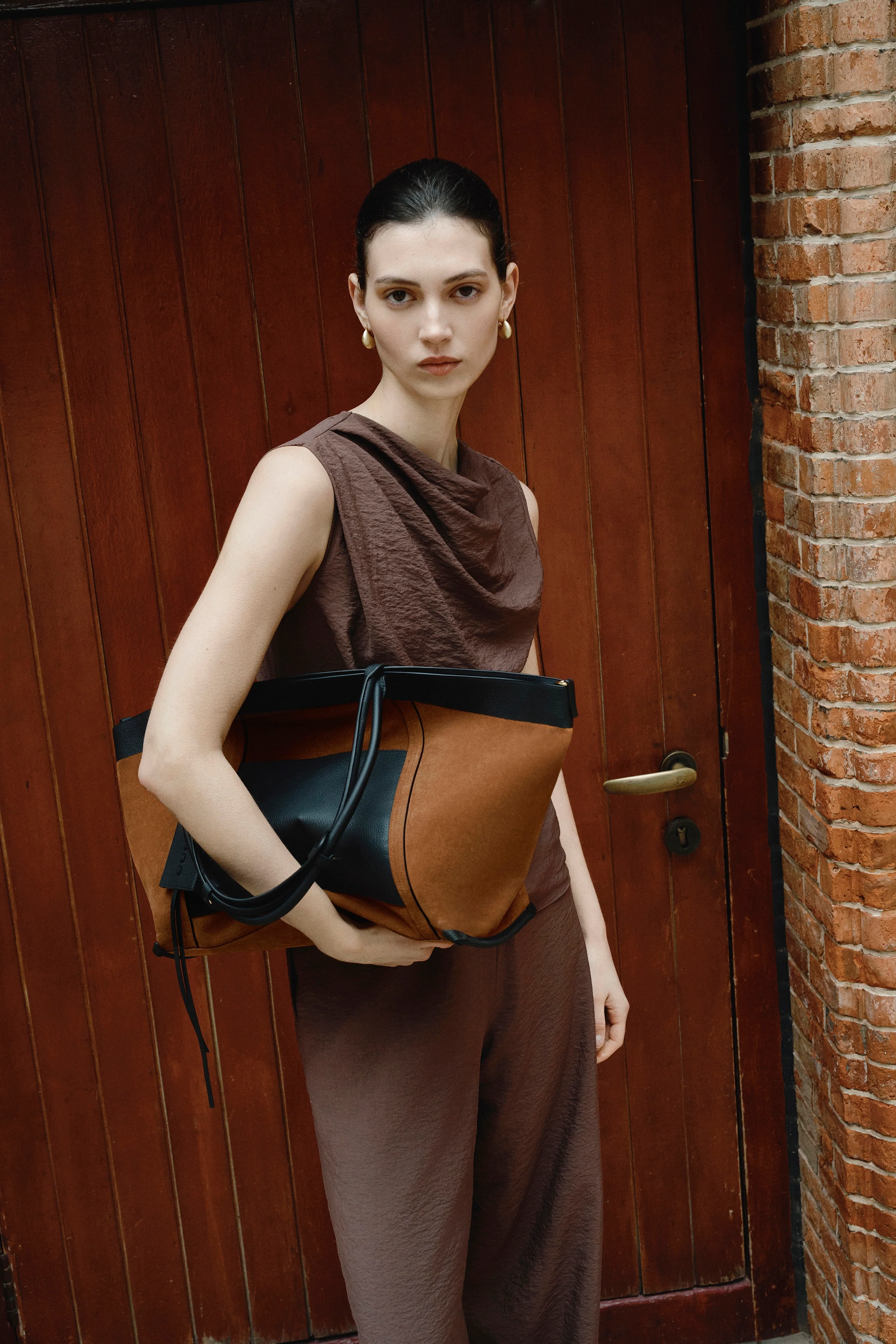 Brera Convertible Tote Bag Large in Full Grain Leather and Suede - Image 6