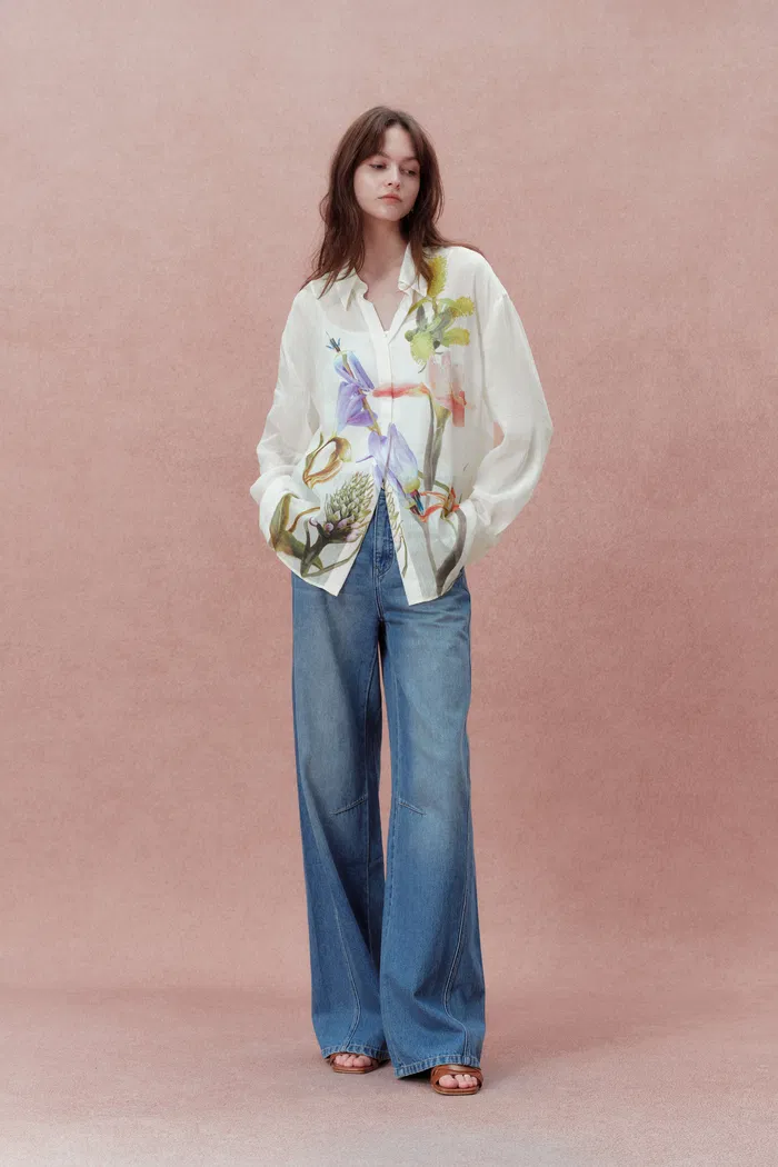 Brielle Oversized Flora Shirt in Silk-Linen Georgette - Image 3
