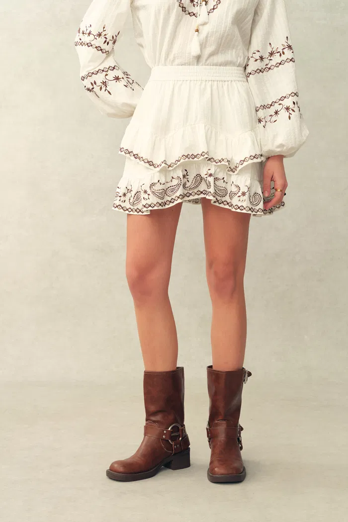 Brioche Paisley Embroidery Skirt in Crinkled Cotton