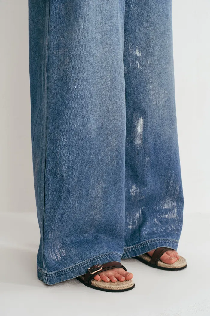 Bulb Shimmer Wide-leg Jeans in Cotton Denim - Image 10