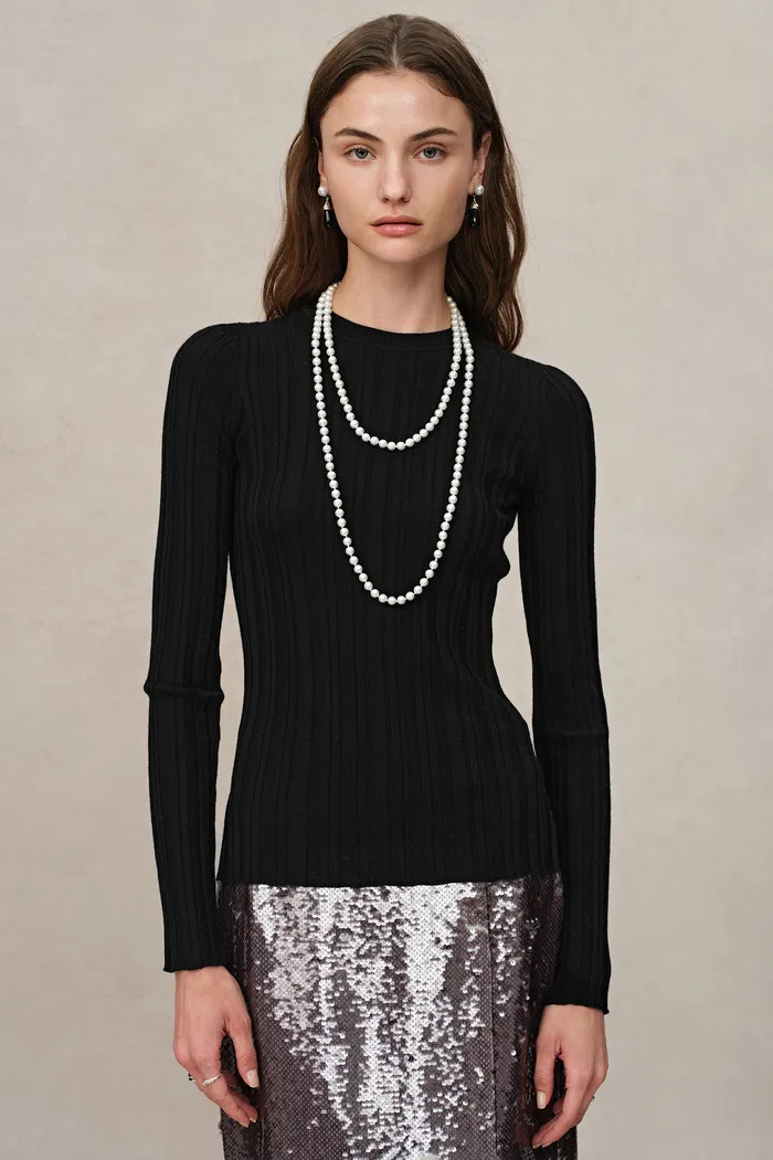 Cara Side Slit Long Sleeve Fitted Top in Merino Wool Yang Yarn Knit - Image 2