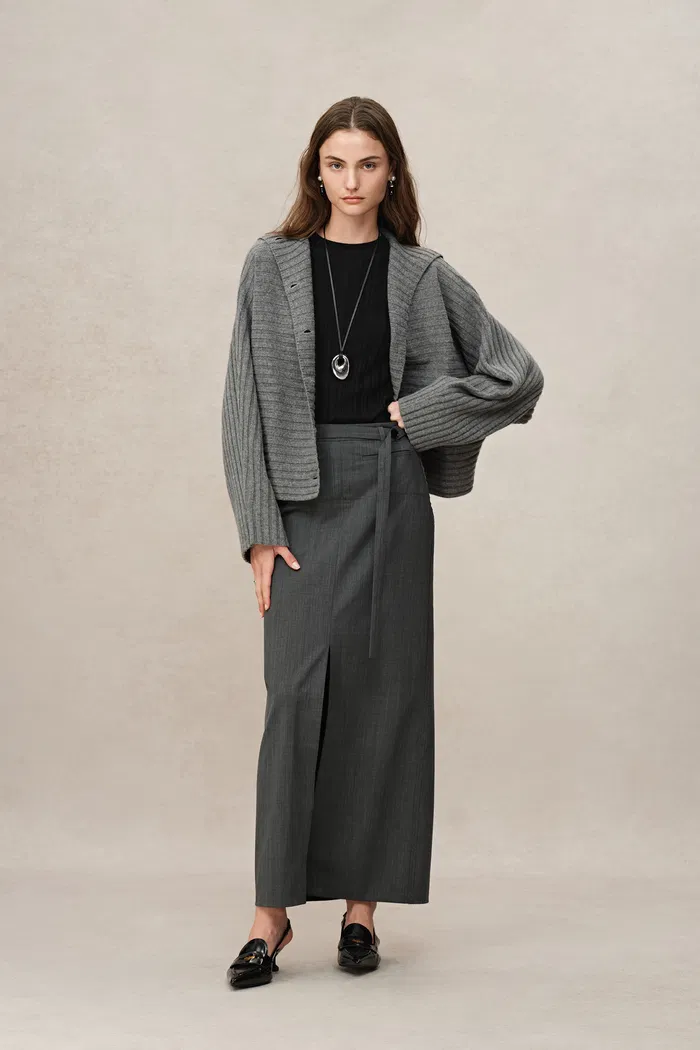 Cara Side Slit Long Sleeve Fitted Top in Merino Wool Yang Yarn Knit - Image 7