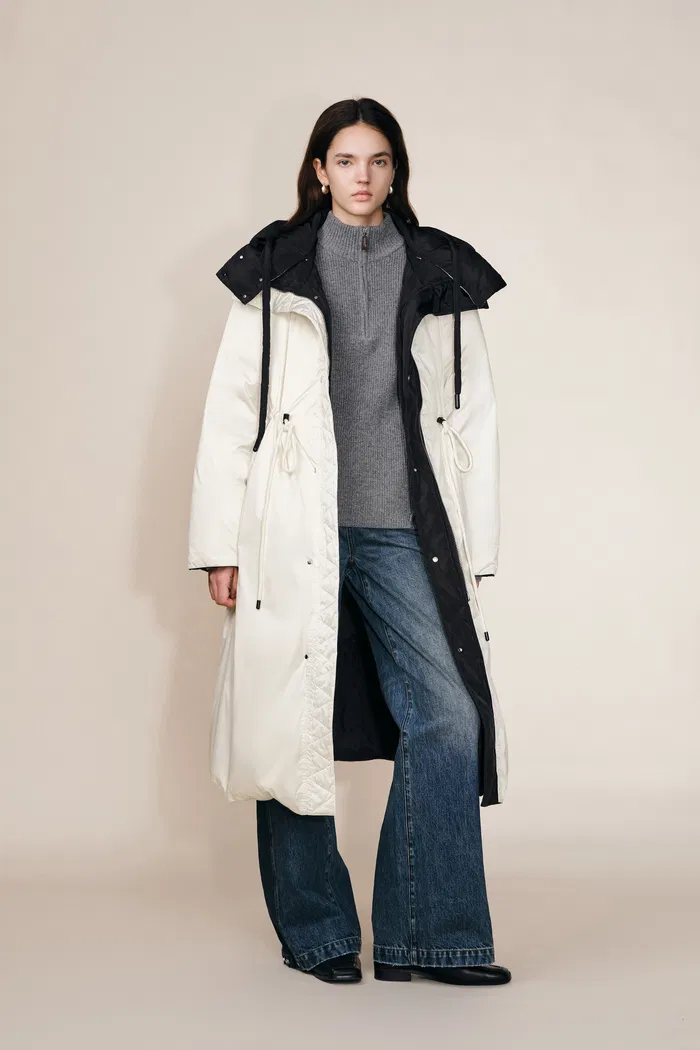 Carezza Double Faced Two Tone Down Jacket in High-Density Down-Proof - Image 2