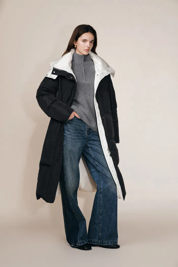 Carezza Double Faced Two Tone Down Jacket in High-Density Down-Proof - Image 3
