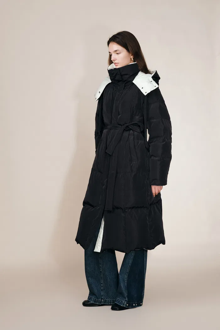 Carezza Double Faced Two Tone Down Jacket in High-Density Down-Proof - Image 5