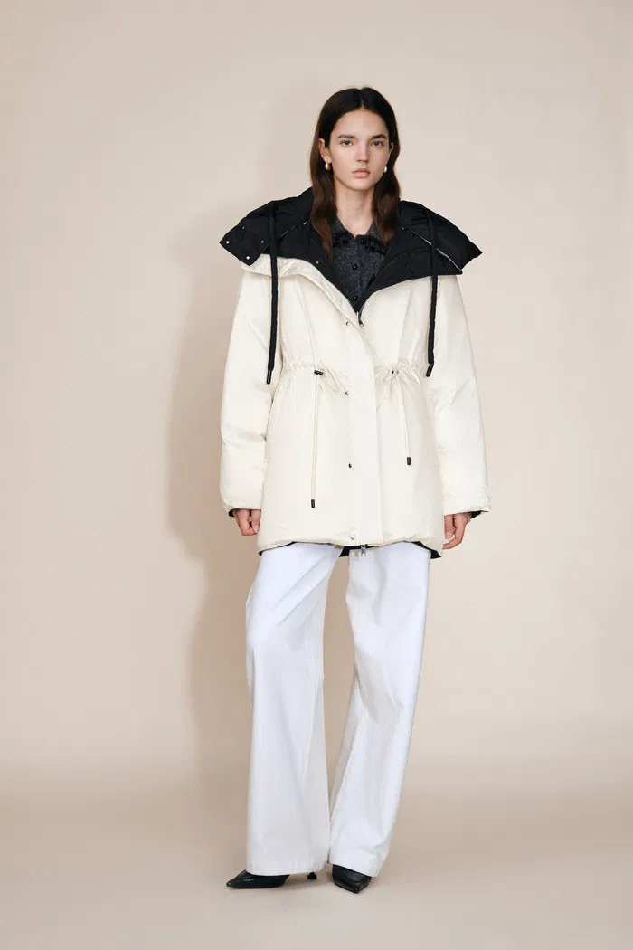 Carezza Double Faced Two Tone Down Jacket in High Density Down Proof Fabric - Image 2