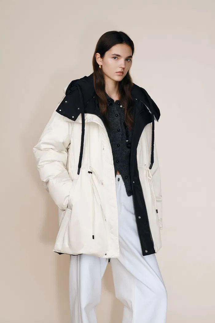 Carezza Double Faced Two Tone Down Jacket in High Density Down Proof Fabric - Image 5