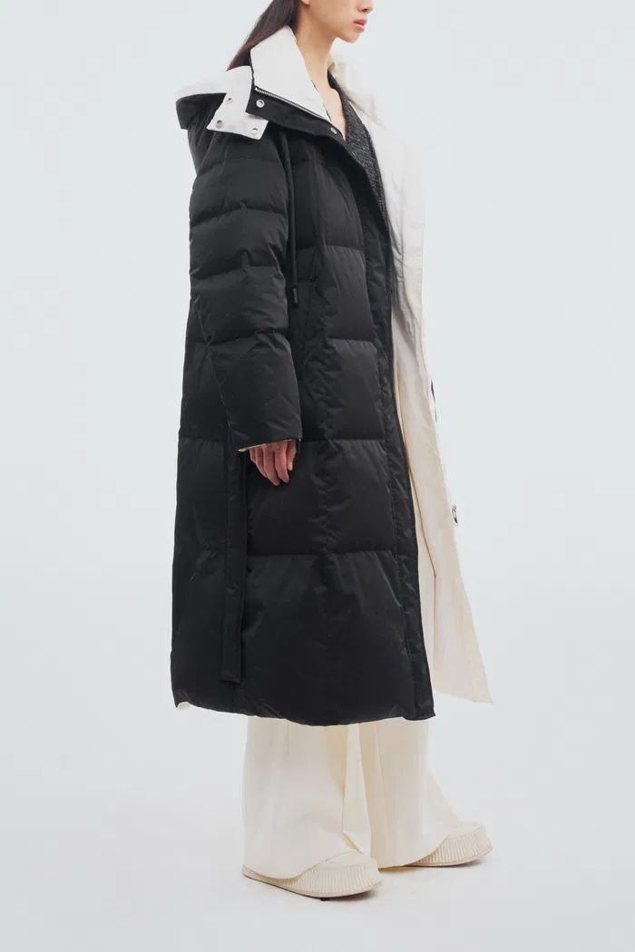 Carezza Reversible Two Color Down Jacket - Image 4