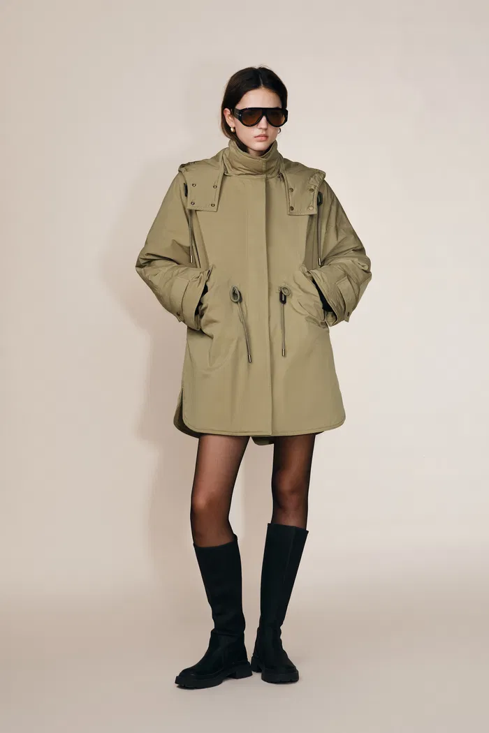 Casey Hooded Drawstring Lightweight Down Jacket in Crinkle Cotton Blend - Image 2