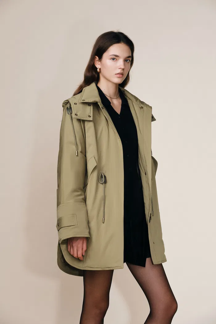 Casey Hooded Drawstring Lightweight Down Jacket in Crinkle Cotton Blend - Image 5