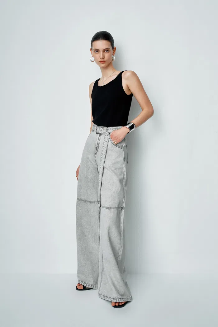 Cassia Belted Washed Jeans in Lyocell Denim - Image 3