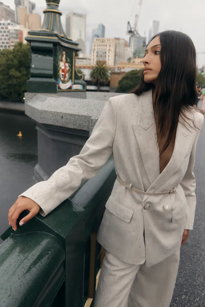 Charlie Deconstructed Asymmetric Double-Belt Blazer in Cotton Linen - Image 3