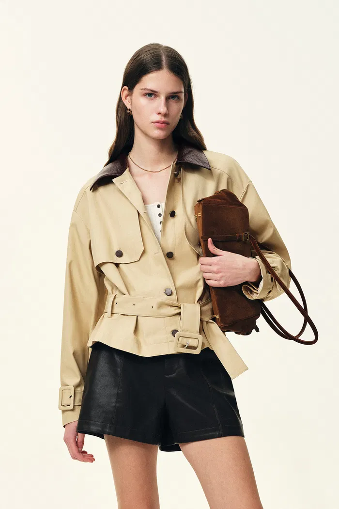 Charlie Detachable Snake Print Collar Jacket in Lightweight Trench Cotton - Image 4