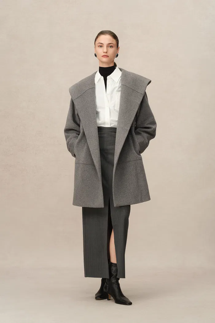 Chesterfield Multi-Piece Structure Hooded Coat in Wool Cashmere - Image 3