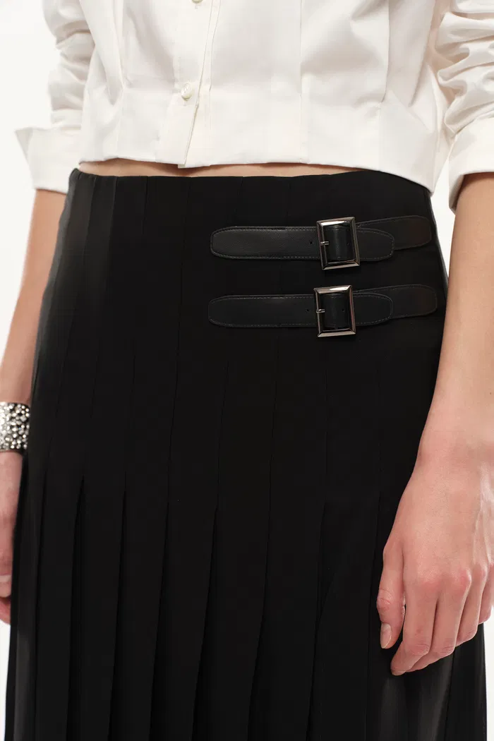 Citadel Leather Tabs Side-Slit Pleated Skirt in Acetate - Image 5