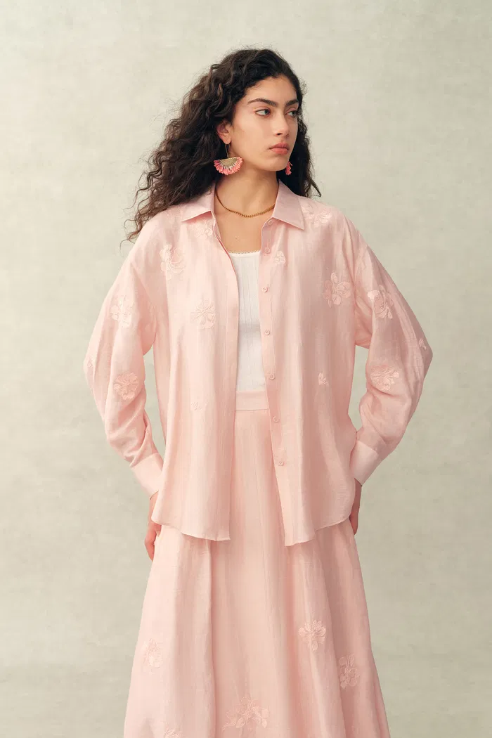 Colette Embroidery Shirt in Linen Blend - Image 2