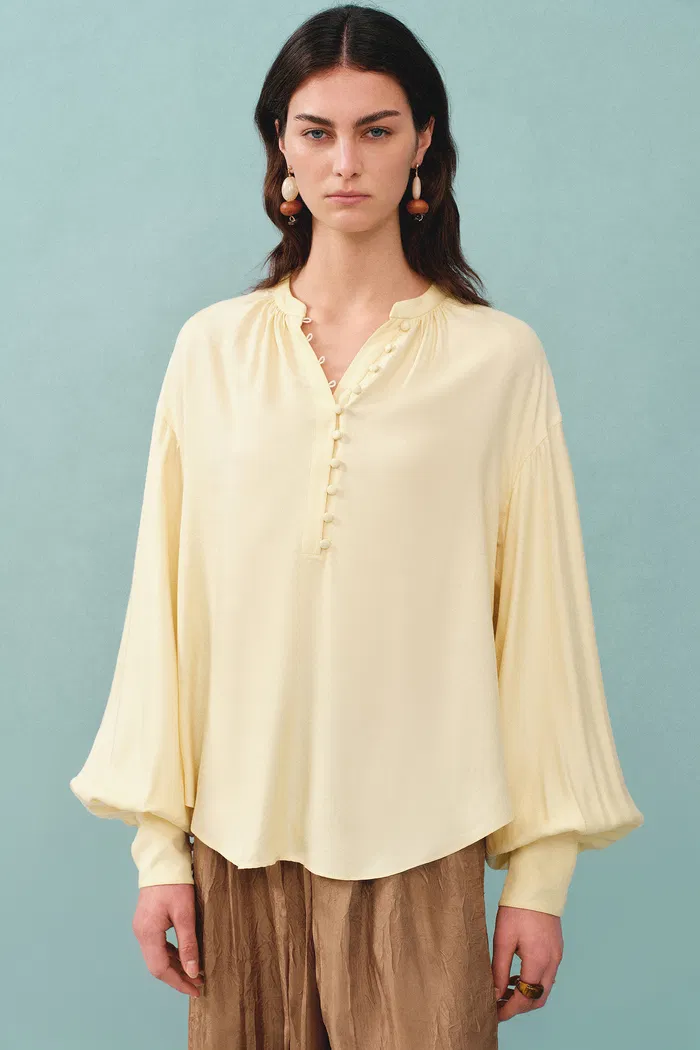 Cora Blouse in Silk Blend - Image 2