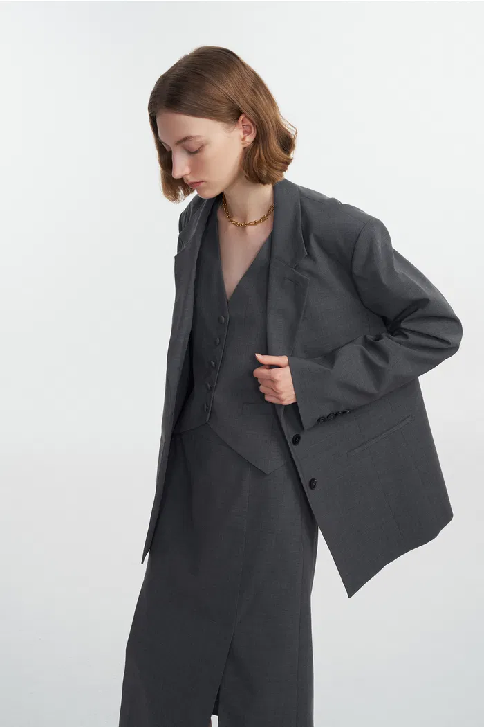 Cosmo Contrast Lined Blazer in Wool Blend - Image 5