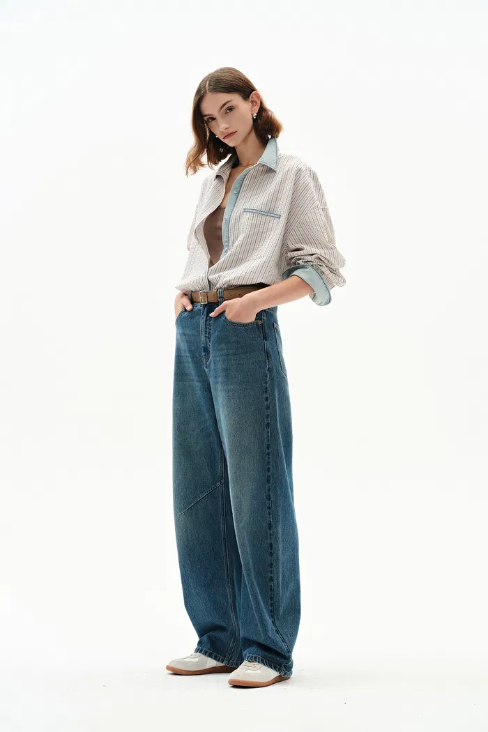 Daisy Denim Collar Striped Shirt in Cotton Seersucker - Image 4