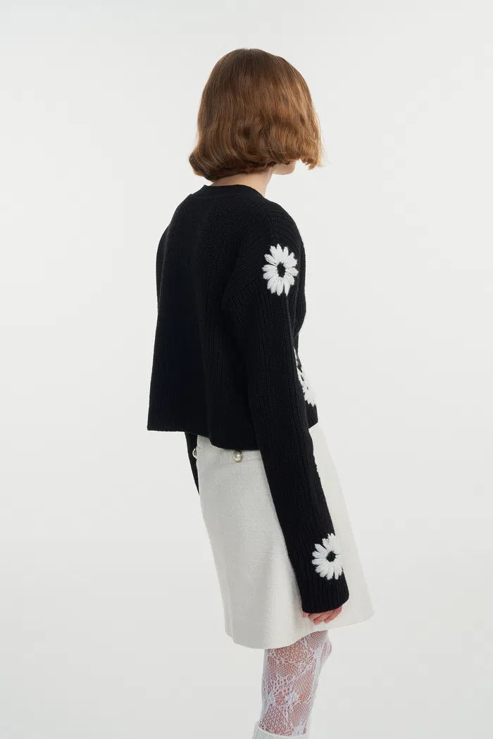 Daisy Embroidered Cardigan in Merino Wool Blend - Image 7