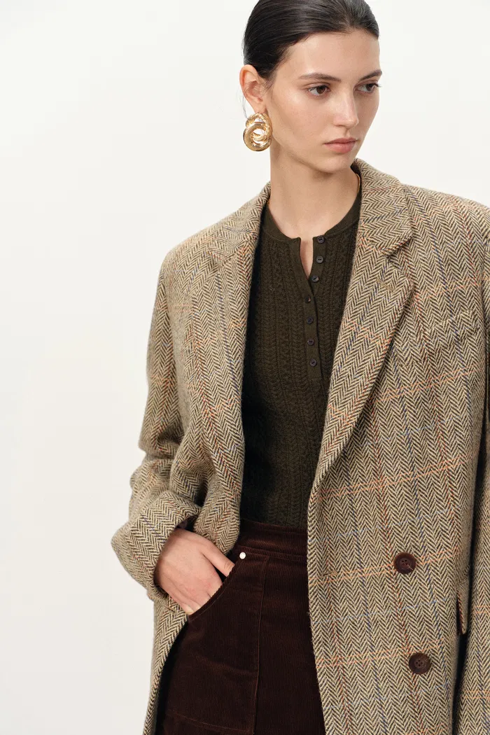 Daphne Soft Checkered Blazer in Merino Wool Herringbone - Image 2