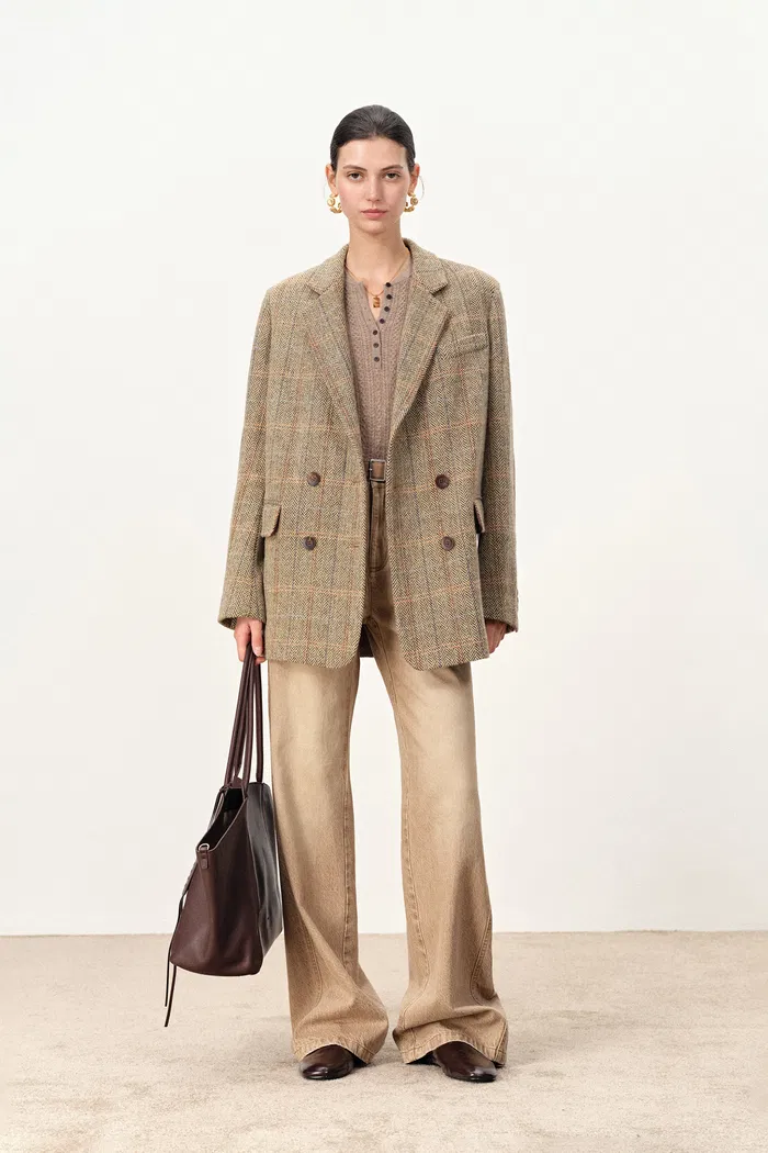 Daphne Soft Checkered Blazer in Merino Wool Herringbone - Image 3