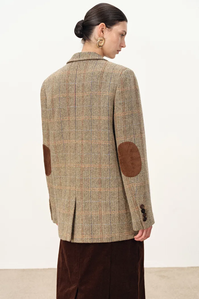 Daphne Soft Checkered Blazer in Merino Wool Herringbone - Image 6