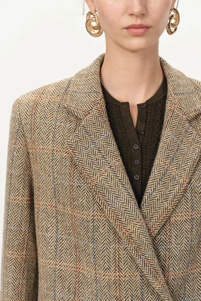 Daphne Soft Checkered Blazer in Merino Wool Herringbone - Image 7