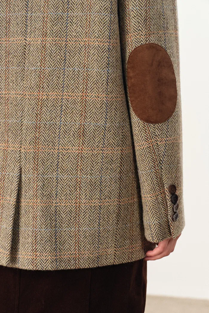 Daphne Soft Checkered Blazer in Merino Wool Herringbone - Image 8
