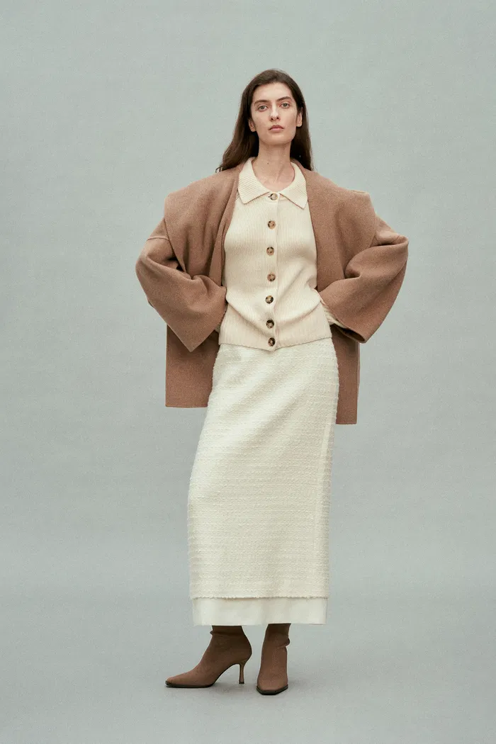 Demi Collared Cardigan in Merino Wool-Cashmere - Image 2