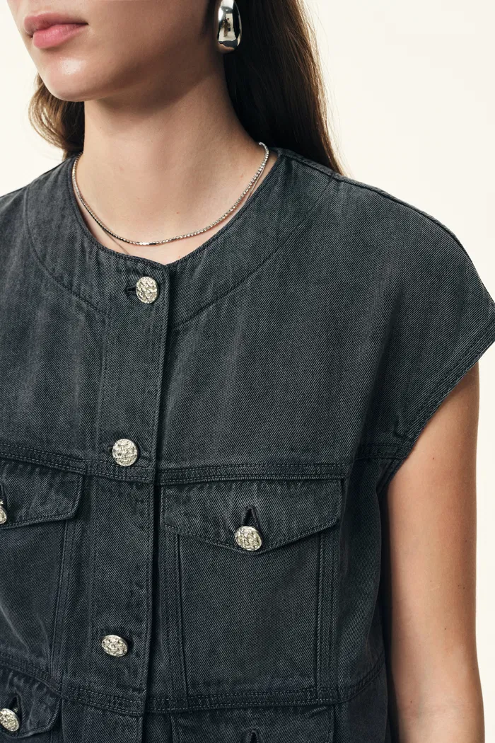 Drew Washed Gray Collarless Denim Vest in Cotton Denim - Image 4