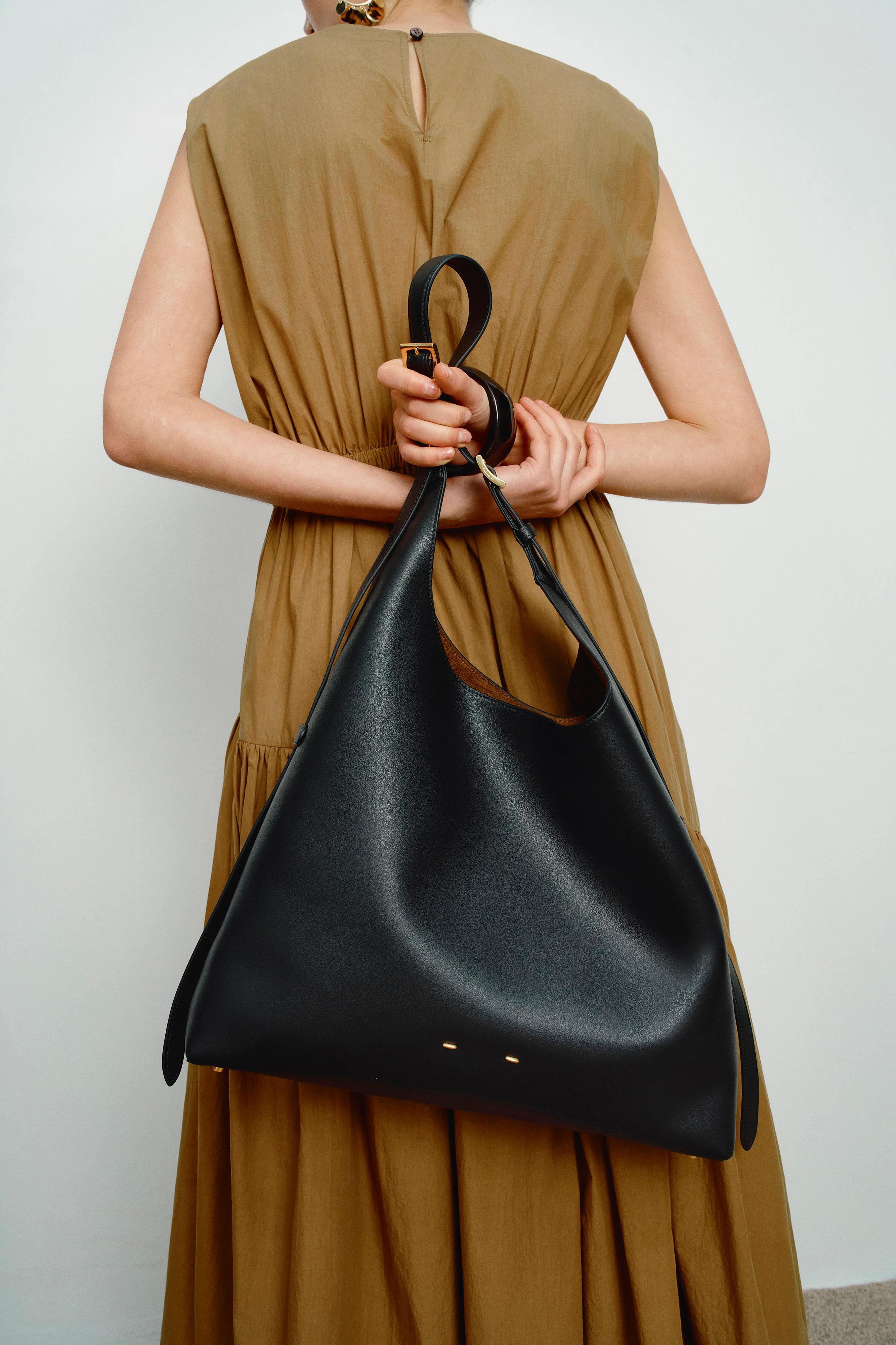 Duomo Hobo Bag Large in Nappa Leather - Image 4