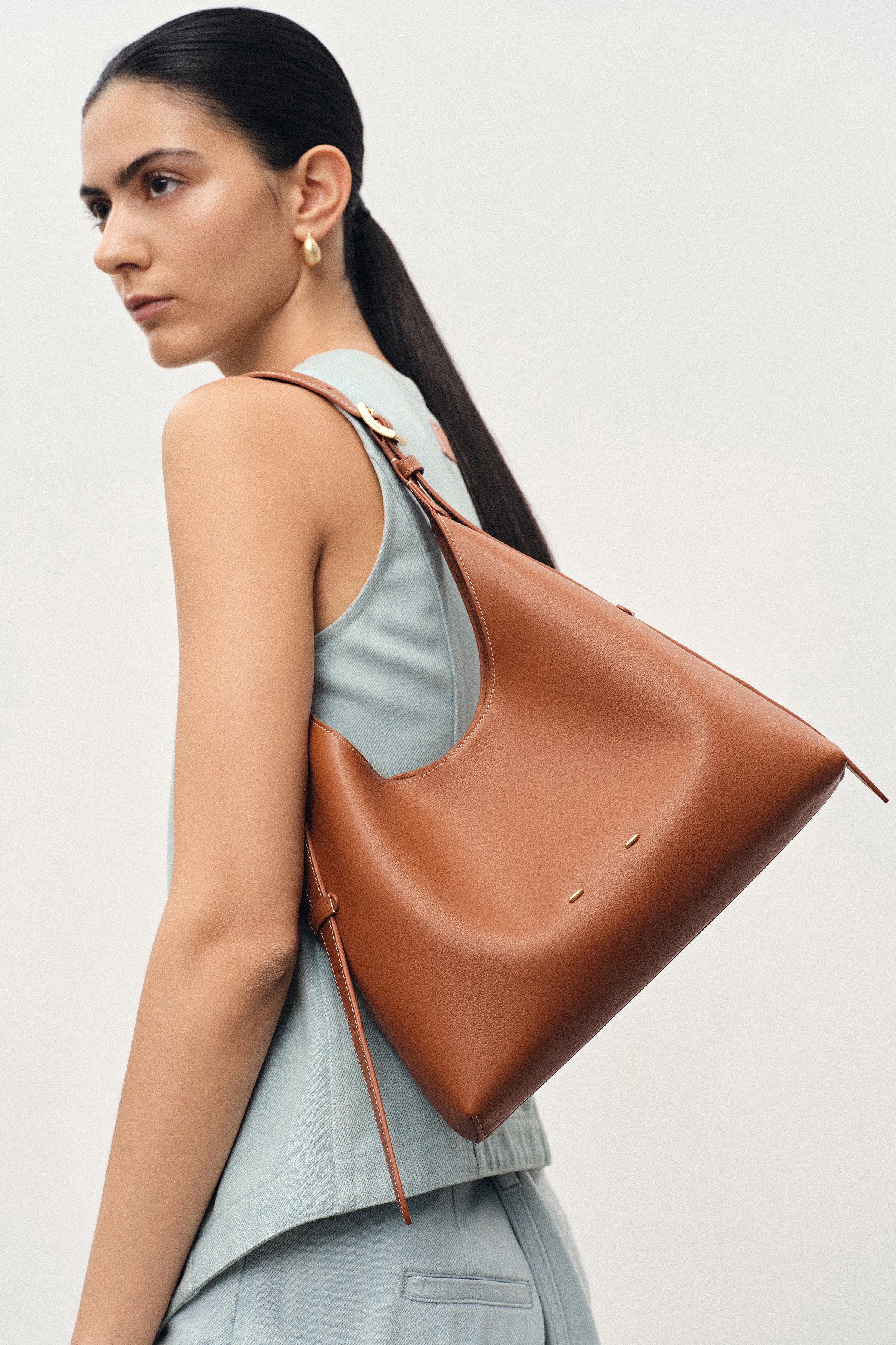 Duomo Small Hobo Bag in Nappa Leather - Image 5
