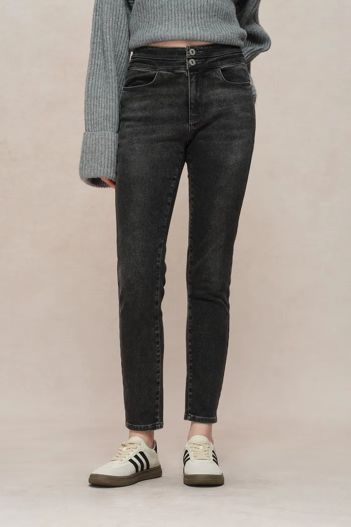 Eliza Fleece Lined Skinny Jeans in Stretchy Denim - Image 7