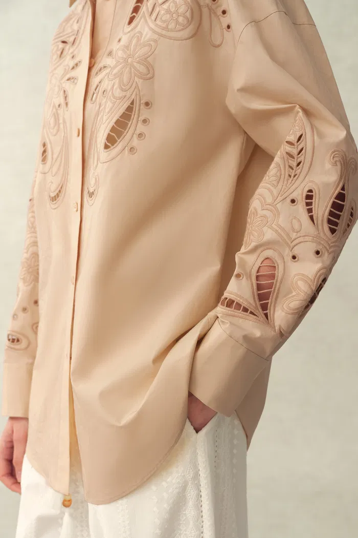 Éloïse Paisley Eyelet Shirt in Pima Cotton Poplin - Image 5