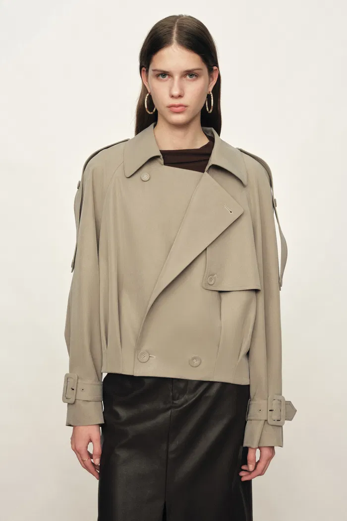 Elva Large Lapel Pleated Hem Short Trench Coat in Lightweight Blend - Image 2