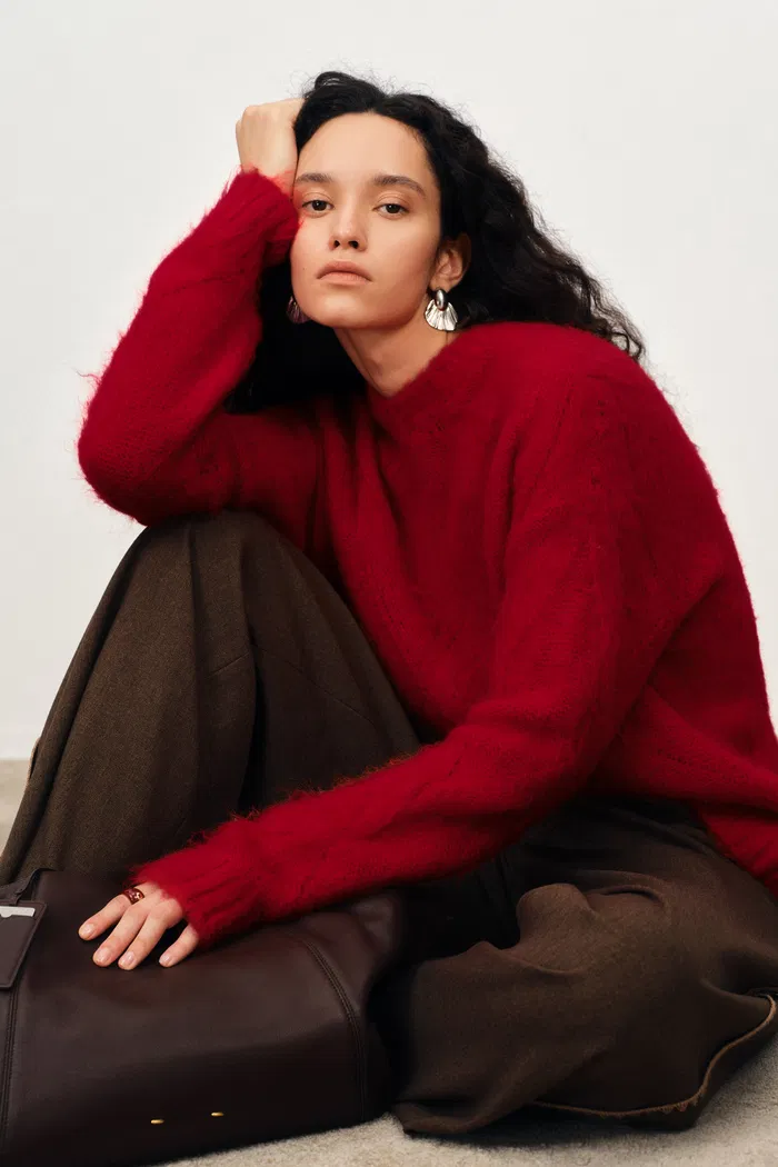Ember Chunky Sweater in Alpaca Wool Blend Cable Knit - Image 2
