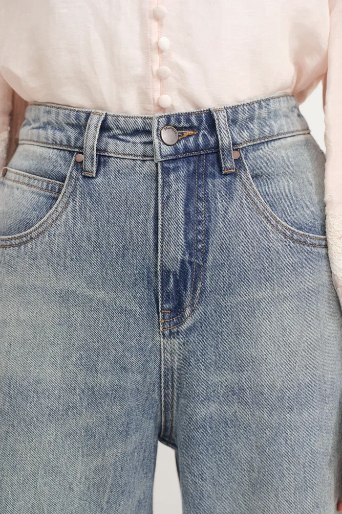 Emerie Straight Wide Leg Jeans in Cotton Denim - Image 8
